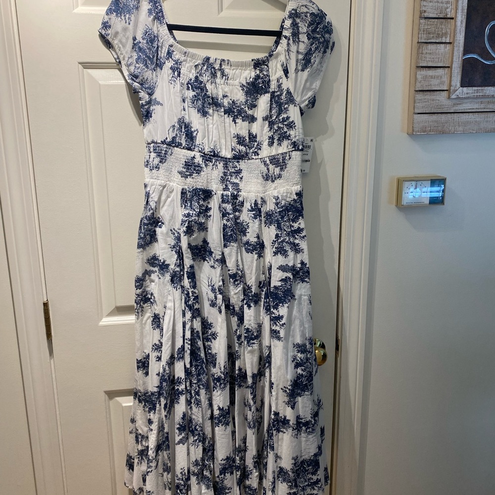INC NWT - navy blue/ white dress